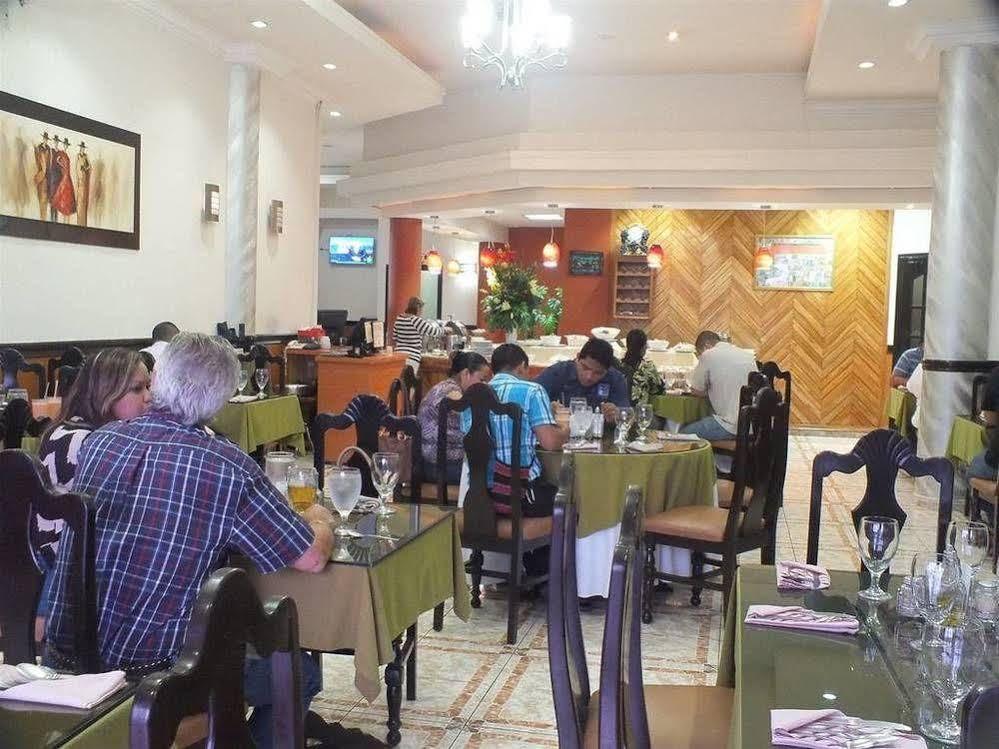 Hotel Puerta Del Sol Давид Екстериор снимка