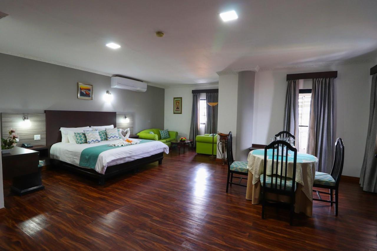 Hotel Puerta Del Sol Давид Екстериор снимка