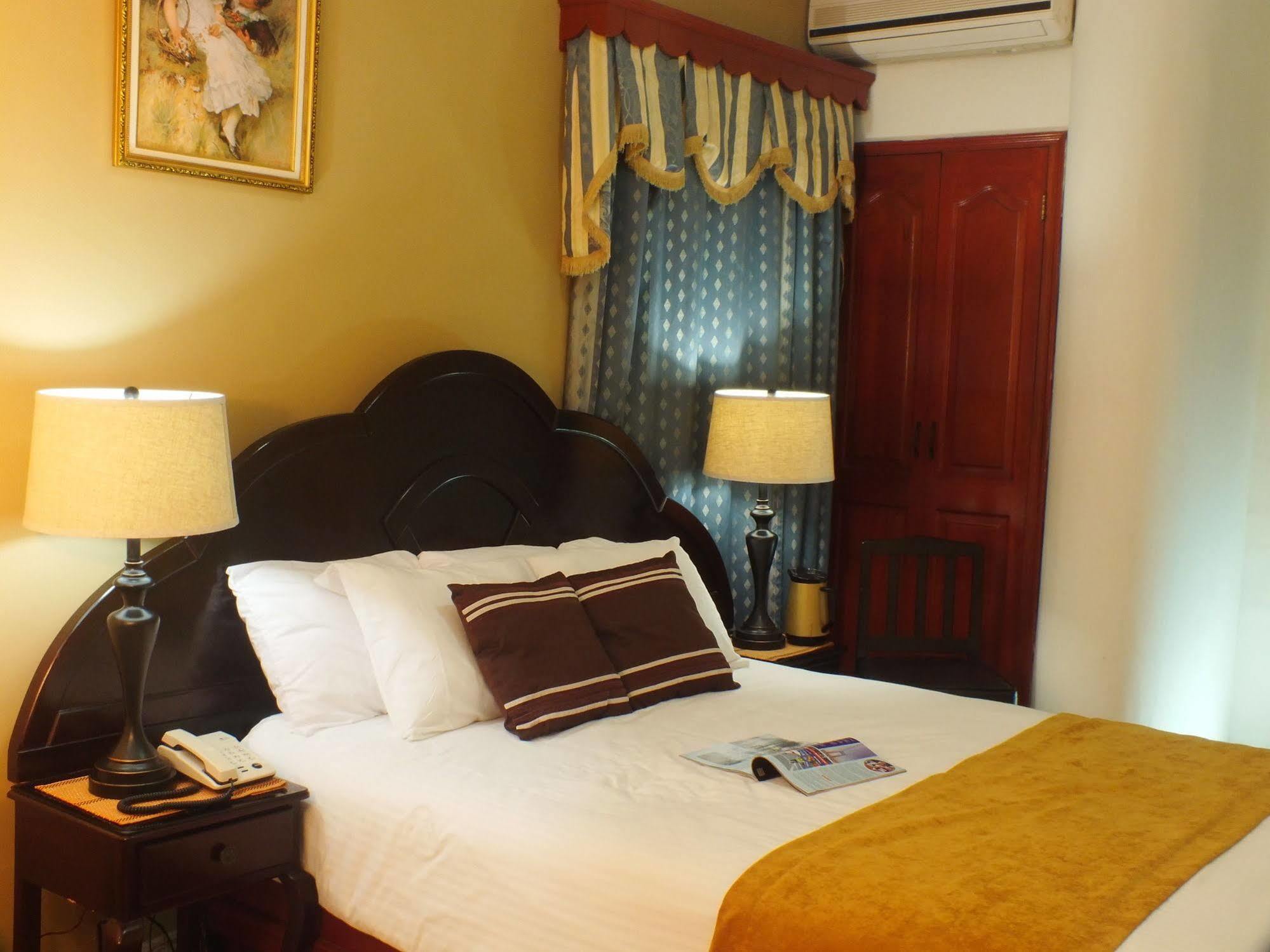 Hotel Puerta Del Sol Давид Екстериор снимка